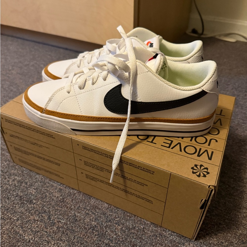 Nike Court Legacy Sneakers